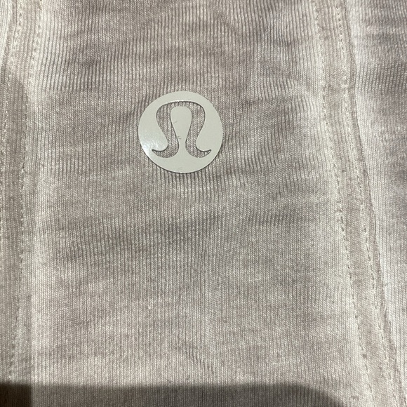 Lululemon NWT Muscle Love Crop Tank *Fade - Picture 14 of 16